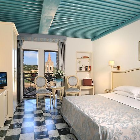 Albergo Hotel Raffaello Urbino Exteriér fotografie