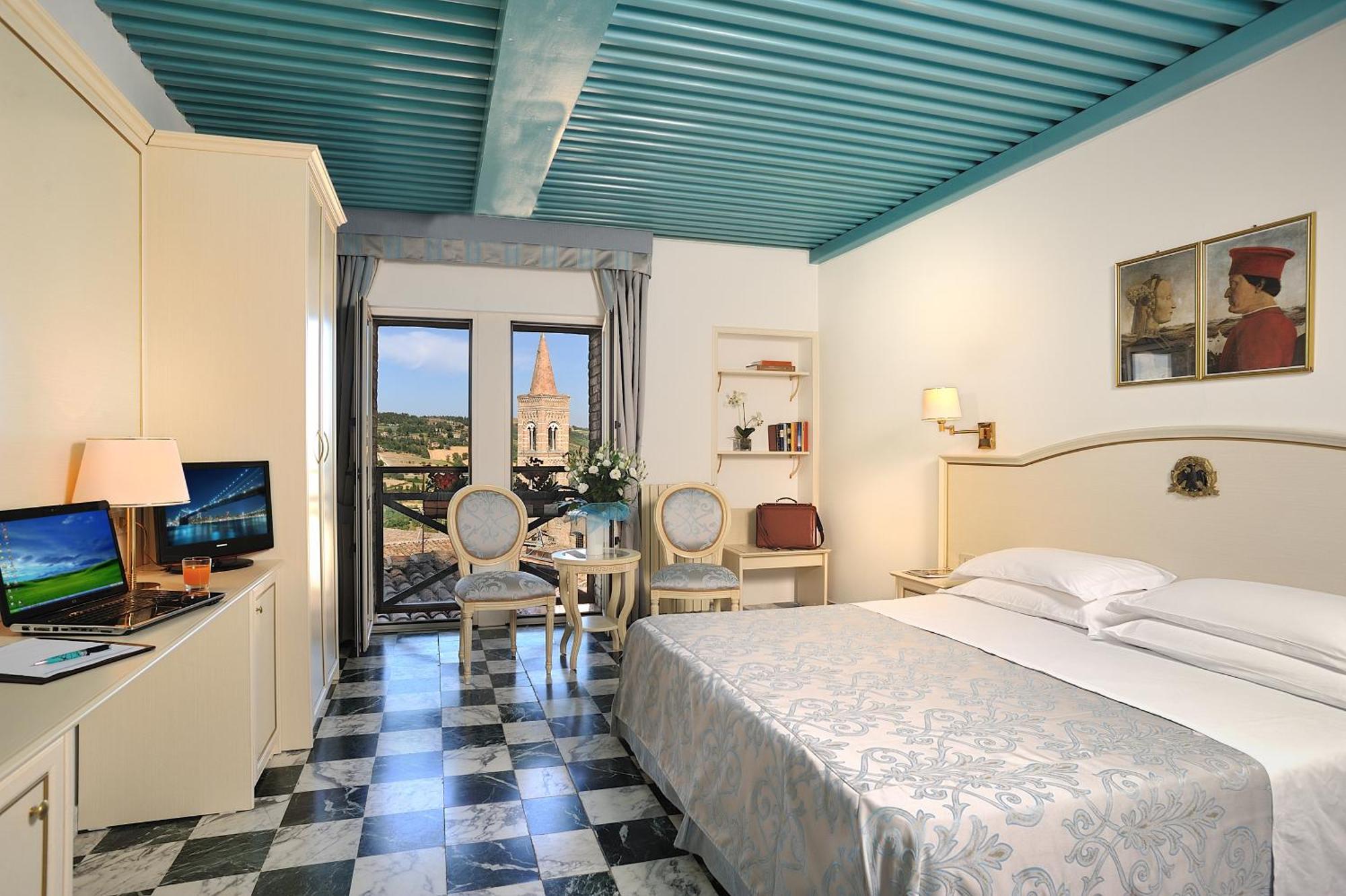 Albergo Hotel Raffaello Urbino Exteriér fotografie