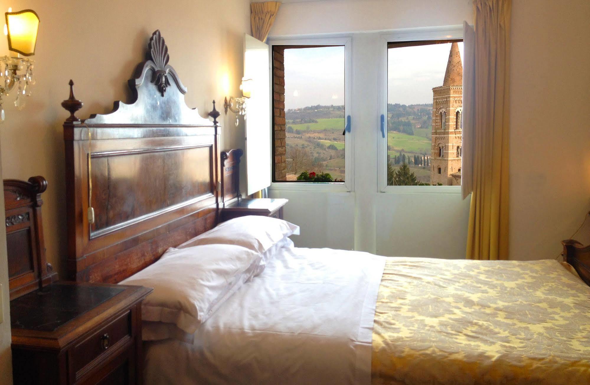 Albergo Hotel Raffaello Urbino Exteriér fotografie